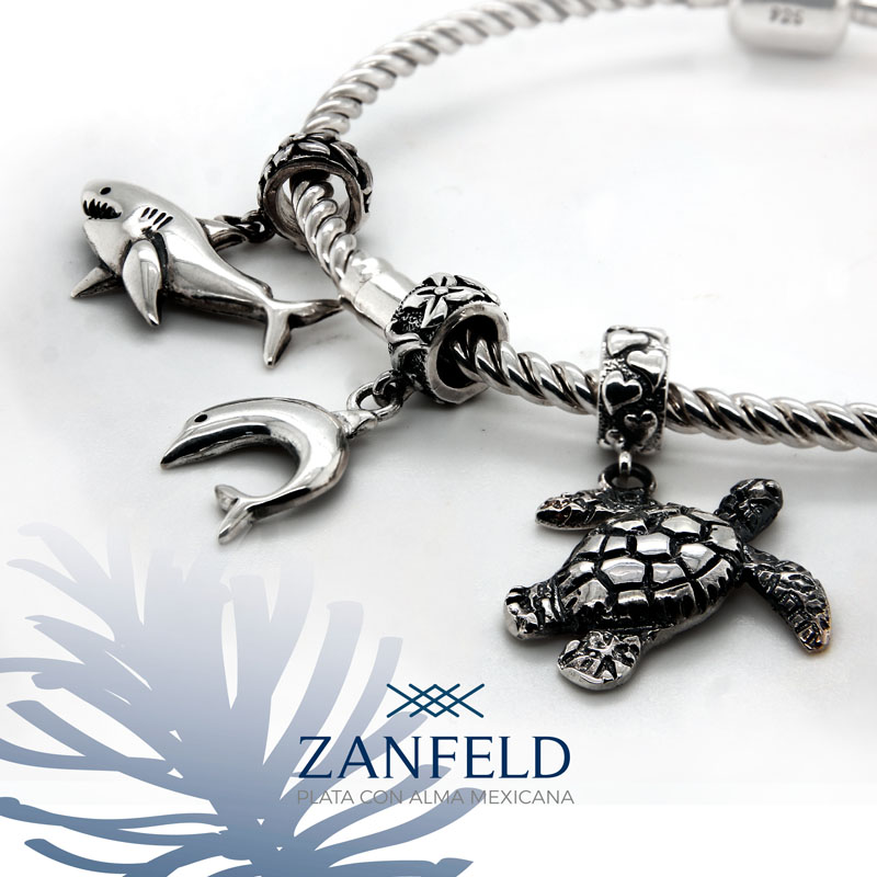 Cable Bracelet with sea life charms