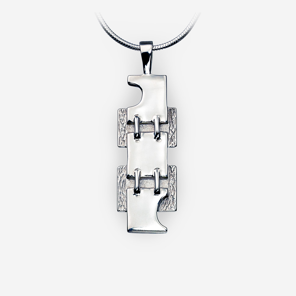Medium sterling silver unisex pendant with modern chain link design.
